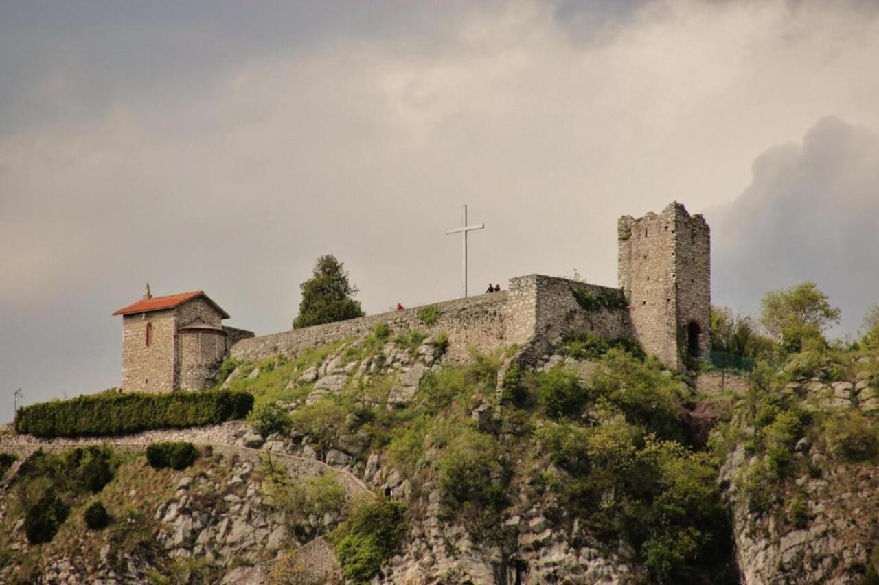 Rocca Dell'Innominato Лекко Экстерьер фото